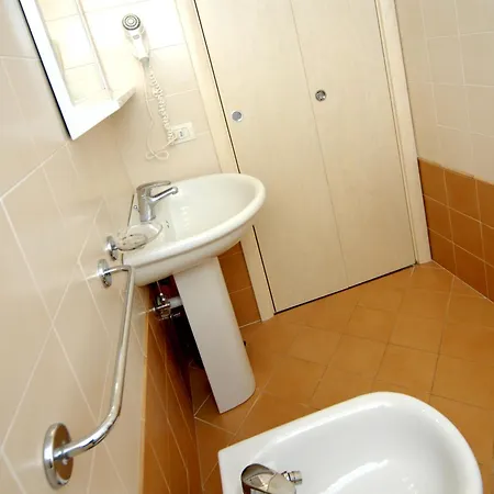 Apartman Enjoy The View Of The Garden From Our Balcony *