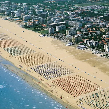 Enjoy The View Of The Garden From Our Balcony Appartement Bibione