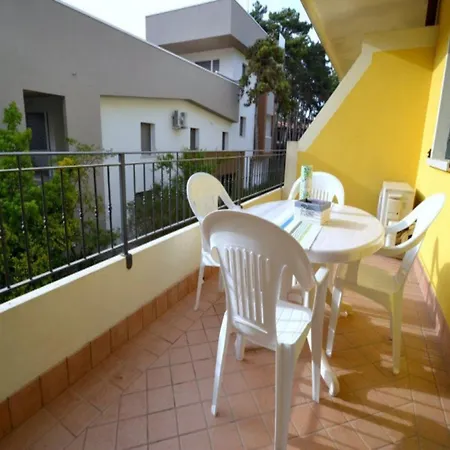 Enjoy The View Of The Garden From Our Balcony Apartman Bibione